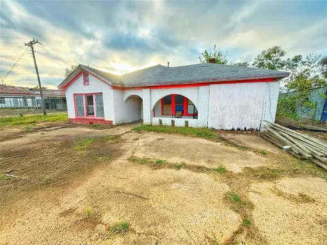 805 South 4th Street Crockett TX 75835