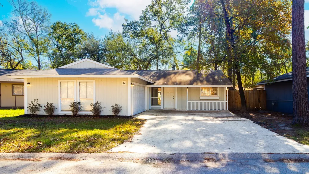 6 Red Deer Lane Spring TX 77380
