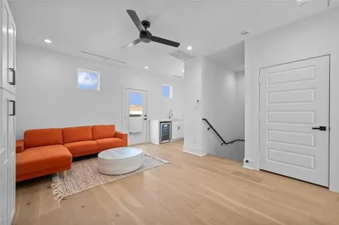 5705 Dolores Street A Houston TX 77057
