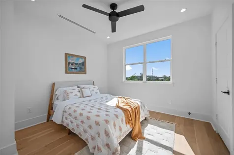 5705 Dolores Street A Houston TX 77057