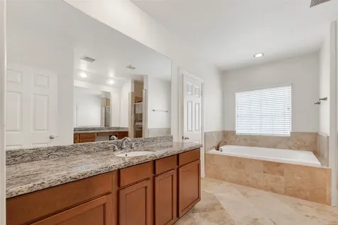 5972 Kansas Street Houston TX 77007