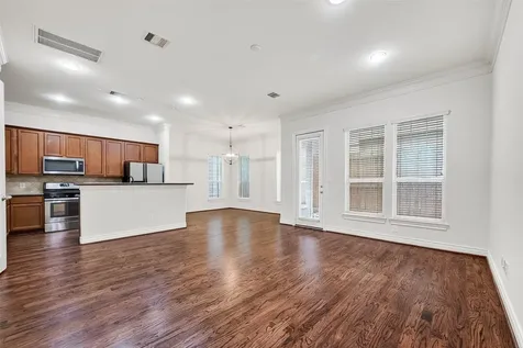 5972 Kansas Street Houston TX 77007