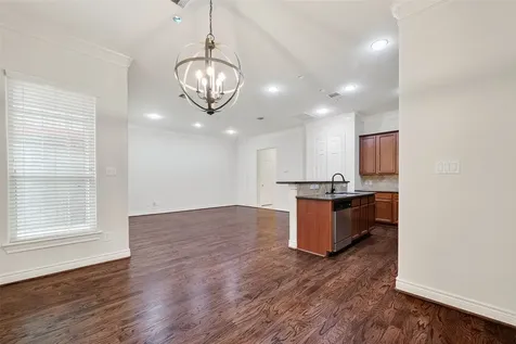 5972 Kansas Street Houston TX 77007