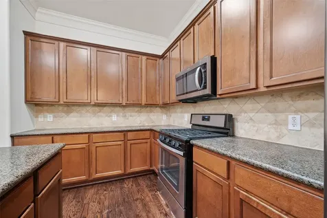 5972 Kansas Street Houston TX 77007