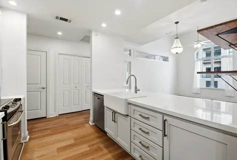 1010 Rosine Street 43 Houston TX 77019