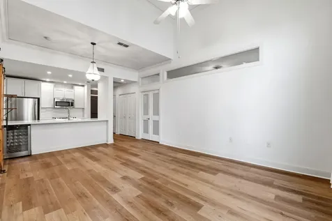 1010 Rosine Street 43 Houston TX 77019