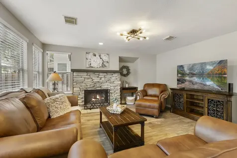 50 W New Avery Place The Woodlands TX 77382