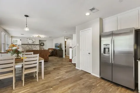 50 W New Avery Place The Woodlands TX 77382