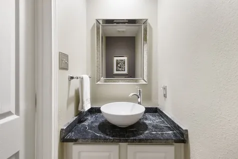 50 W New Avery Place The Woodlands TX 77382