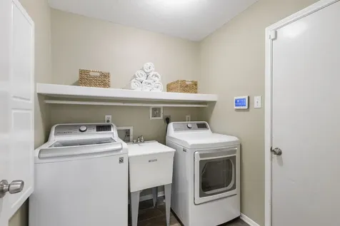50 W New Avery Place The Woodlands TX 77382
