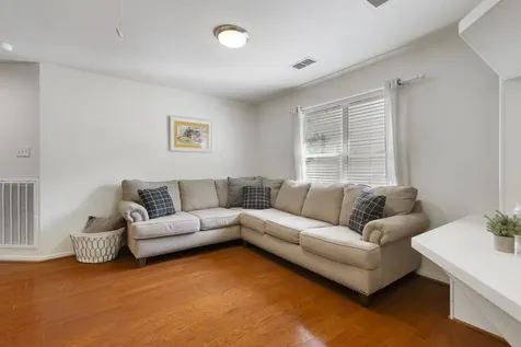 50 W New Avery Place The Woodlands TX 77382