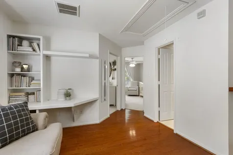 50 W New Avery Place The Woodlands TX 77382