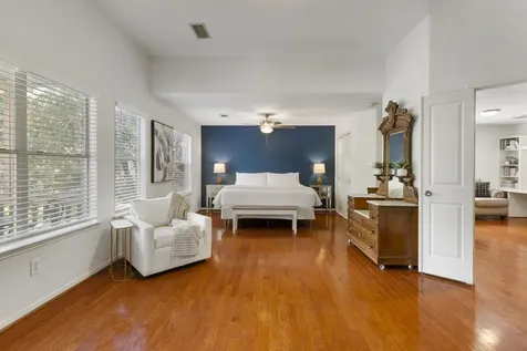 50 W New Avery Place The Woodlands TX 77382