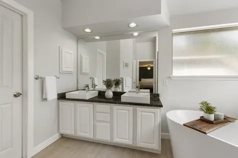 50 W New Avery Place The Woodlands TX 77382