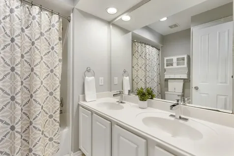 50 W New Avery Place The Woodlands TX 77382