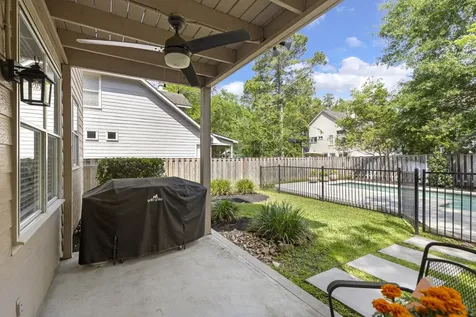 50 W New Avery Place The Woodlands TX 77382