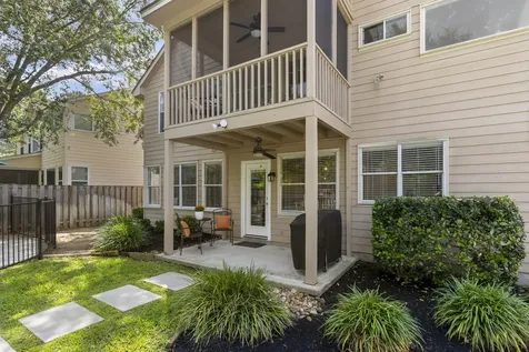 50 W New Avery Place The Woodlands TX 77382