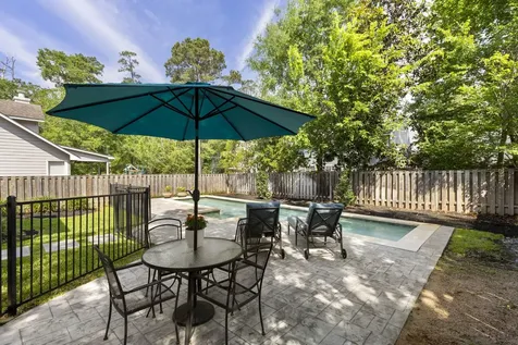 50 W New Avery Place The Woodlands TX 77382