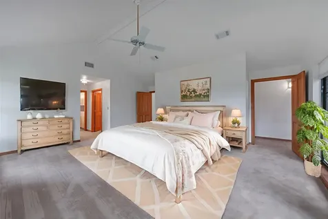 9811 Miner Road Highlands TX 77562