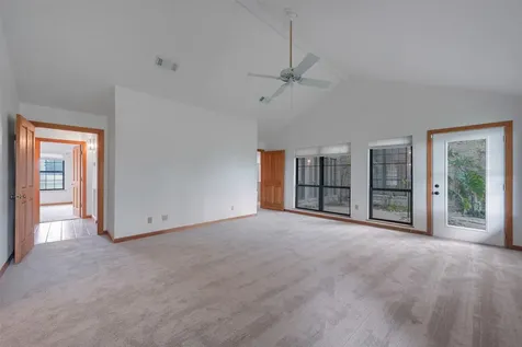 9811 Miner Road Highlands TX 77562