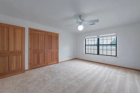 9811 Miner Road Highlands TX 77562
