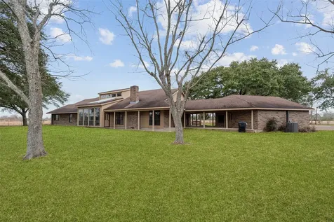 9811 Miner Road Highlands TX 77562