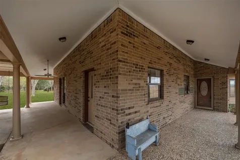 9811 Miner Road Highlands TX 77562