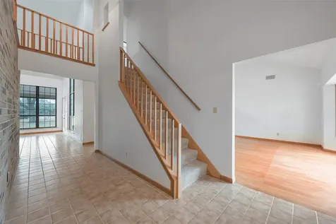 9811 Miner Road Highlands TX 77562
