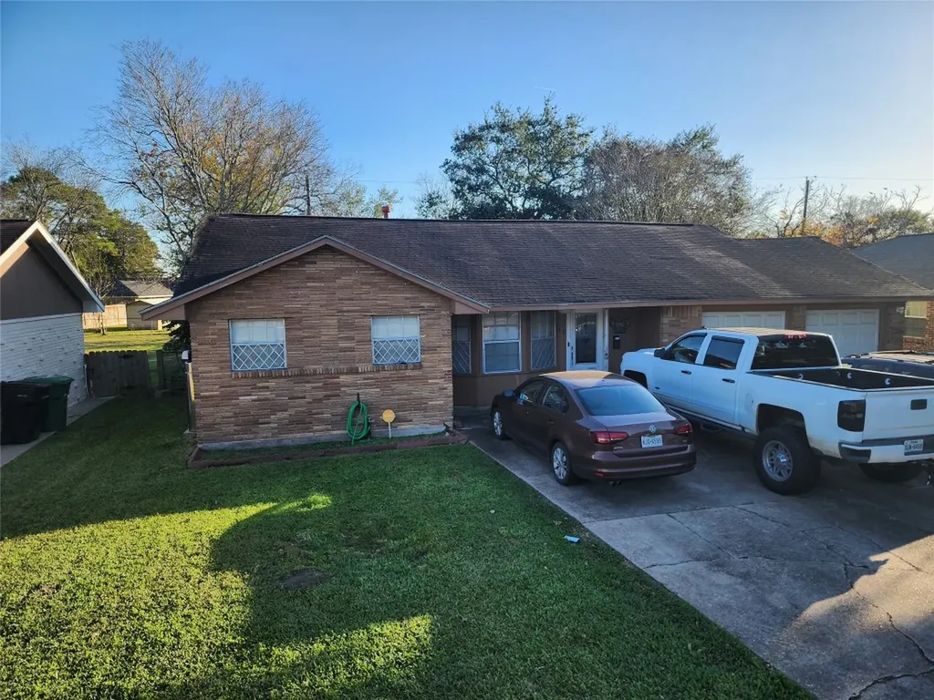 510 Edgebrook Drive Houston TX 77034