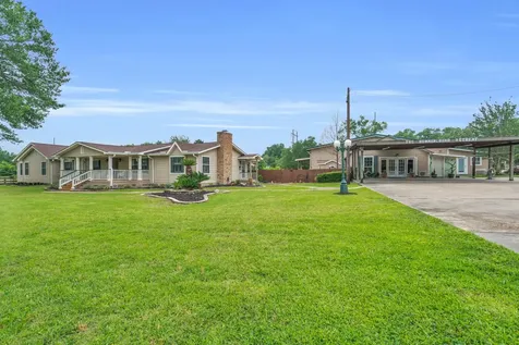 103 Roundabout Lane Huntsville TX 77320