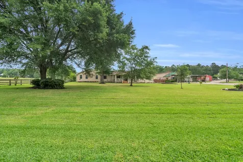 103 Roundabout Lane Huntsville TX 77320
