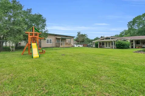 103 Roundabout Lane Huntsville TX 77320
