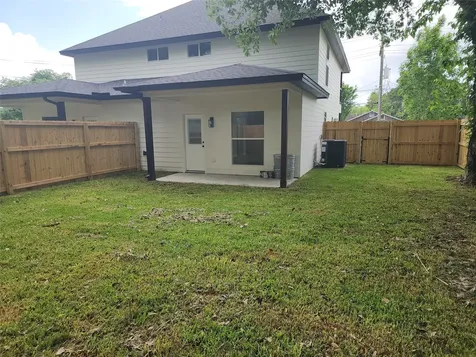 2651 Beaumont Avenue B Liberty TX 77575
