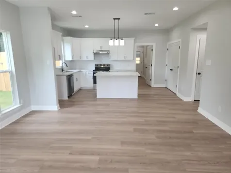 2651 Beaumont Avenue B Liberty TX 77575