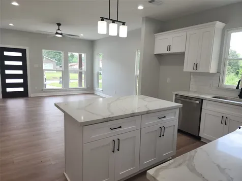 2651 Beaumont Avenue B Liberty TX 77575