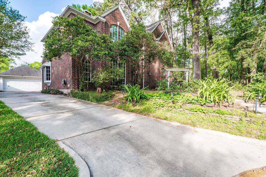 3810 Wildwood Valley Court Houston TX 77345