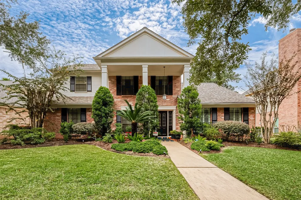 1935 S Cheyenne River Circle Sugar Land TX 77478