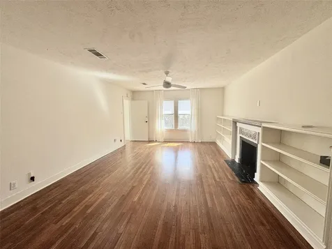 2406 Elmen Street Houston TX 77019