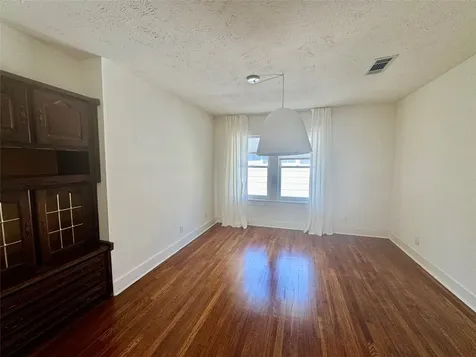 2406 Elmen Street Houston TX 77019