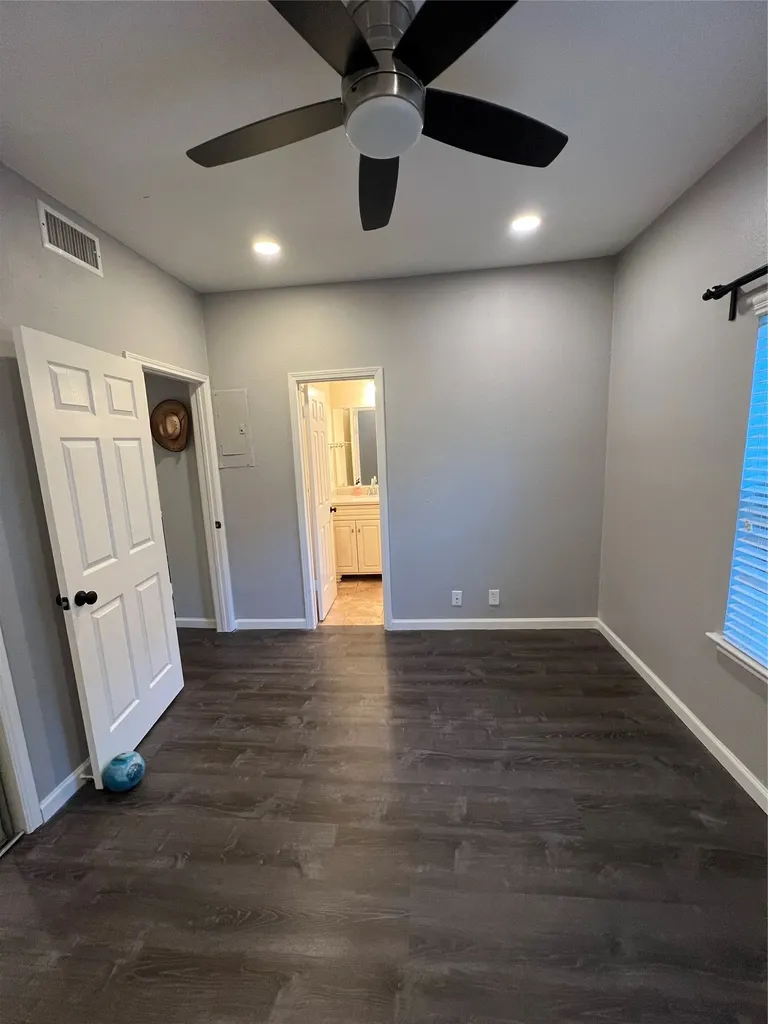 2414 Longview Street 202 Austin TX 78705