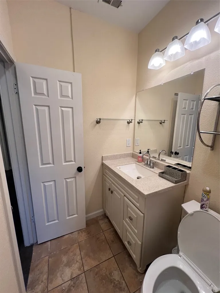 2414 Longview Street 202 Austin TX 78705