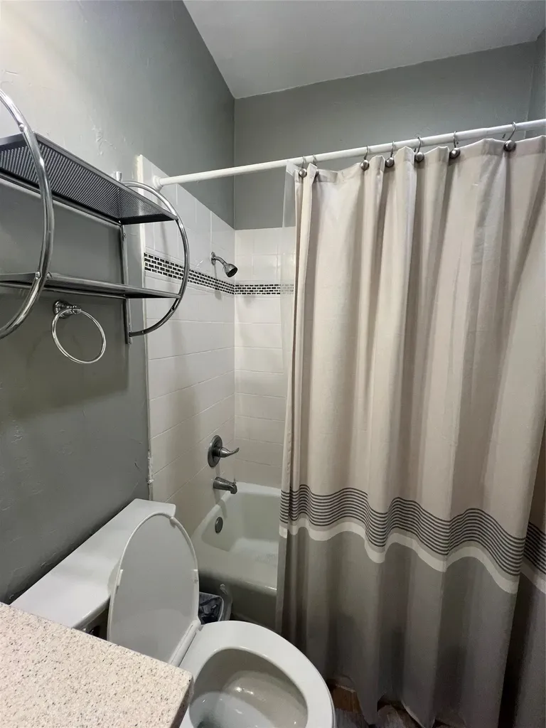 2414 Longview Street 202 Austin TX 78705
