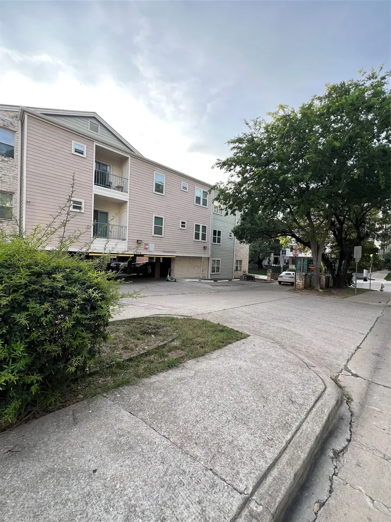 2414 Longview Street 202 Austin TX 78705