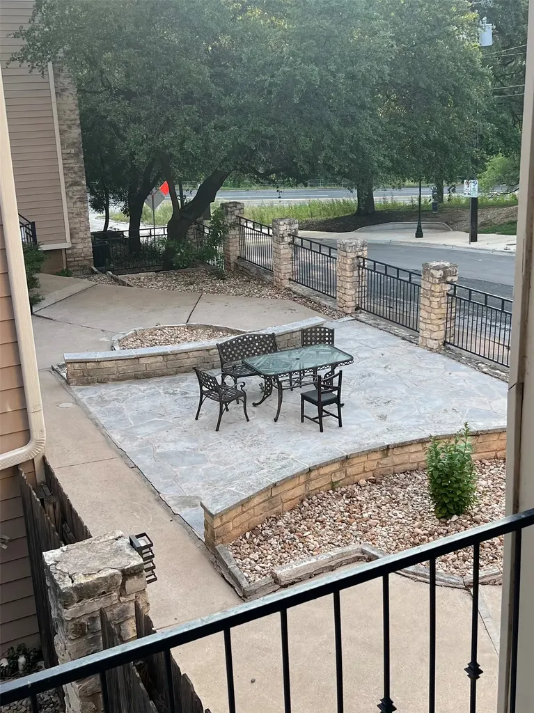 2414 Longview Street 202 Austin TX 78705