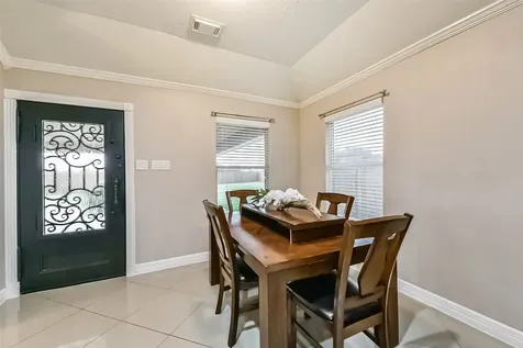 2102 Pickwick Pines Dr Court Humble TX 77396