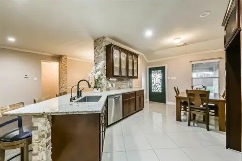 2102 Pickwick Pines Dr Court Humble TX 77396