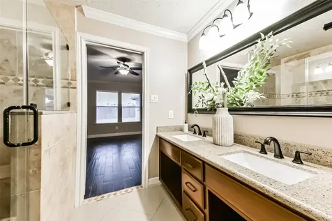 2102 Pickwick Pines Dr Court Humble TX 77396