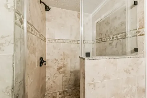 2102 Pickwick Pines Dr Court Humble TX 77396