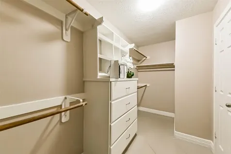 2102 Pickwick Pines Dr Court Humble TX 77396
