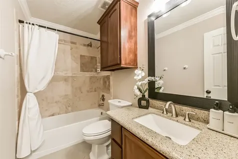 2102 Pickwick Pines Dr Court Humble TX 77396